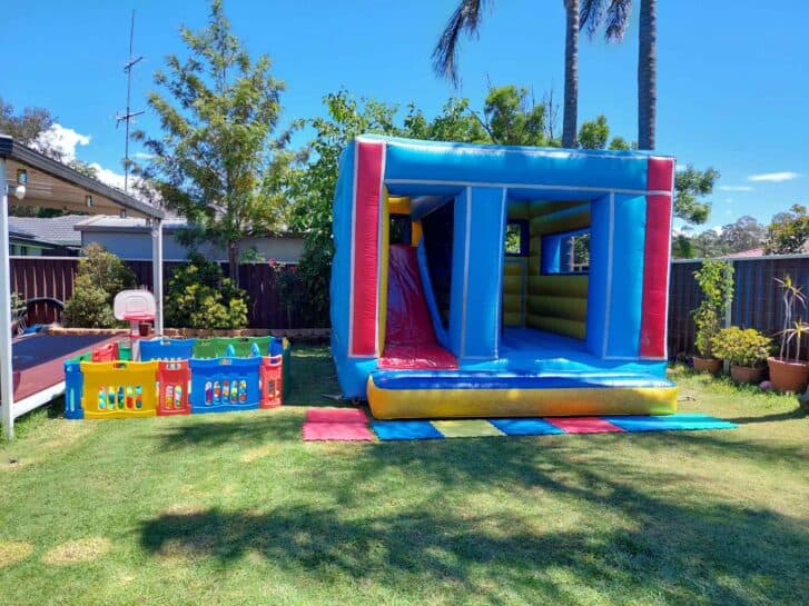 Jumping castle and ball pit hire Sydney